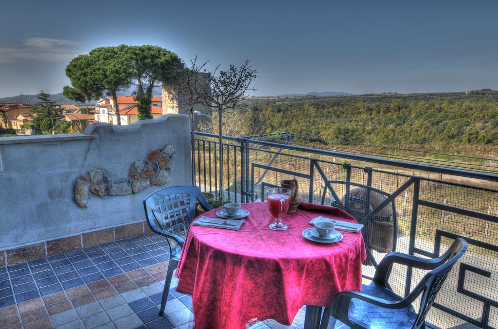 Guest House Qui Dormi L'Etrusco Canino Exterior photo